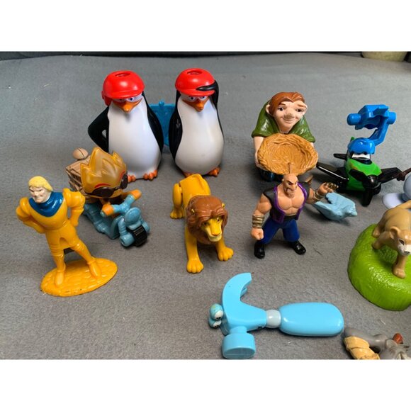 14 Mixed Disney & DreamWorks Frozen Lion King Kids Meal Figurine Set - Picture 7 of 13